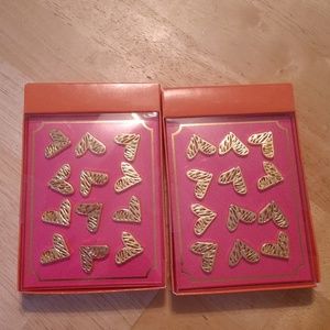 Gold heart push pins